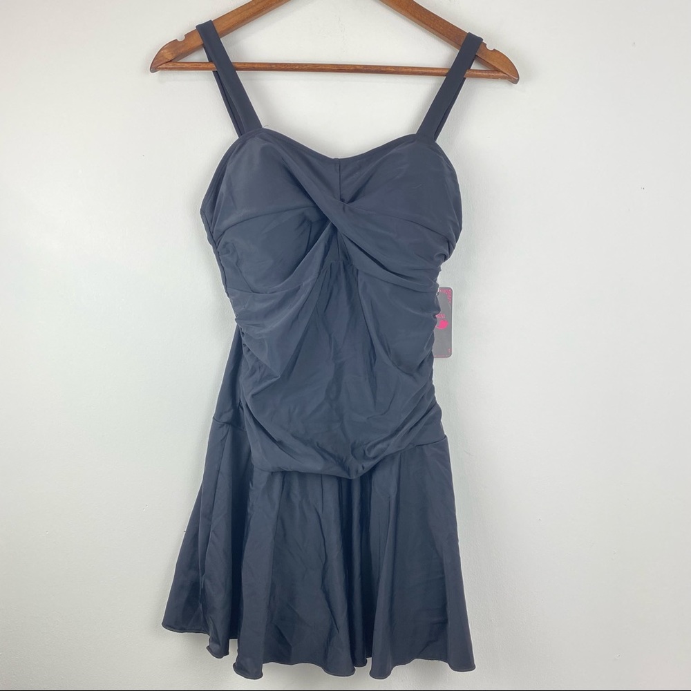 Shekini size Medium Women’s Black One Piece Skirt Swimsuit Swim Dress